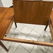 Large extendable Scandinavian table in vintage teak from the 1970s.