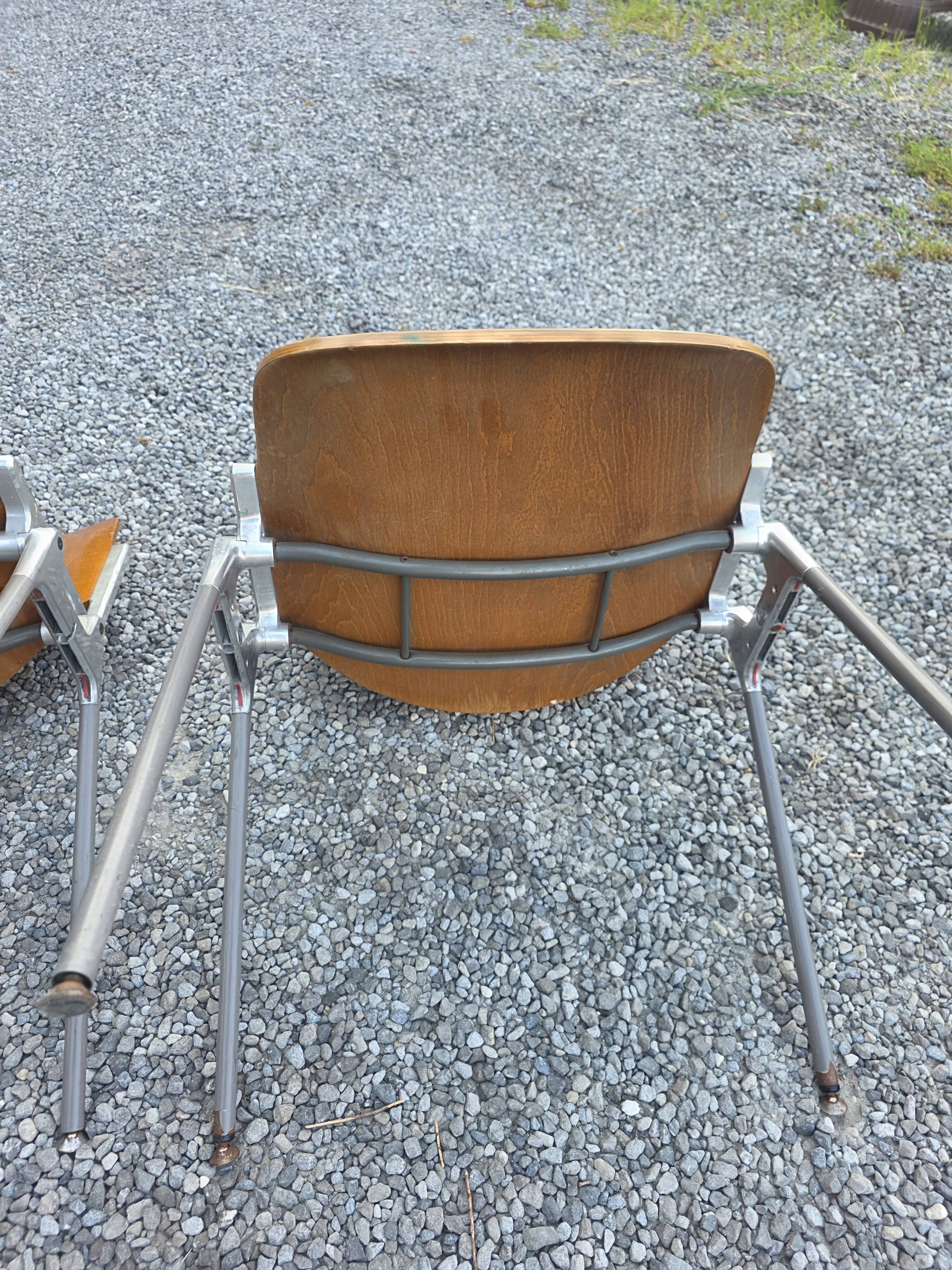 Paire de chaises "DSC 106" par Giancarlo Piretti pour Castelli, 1960