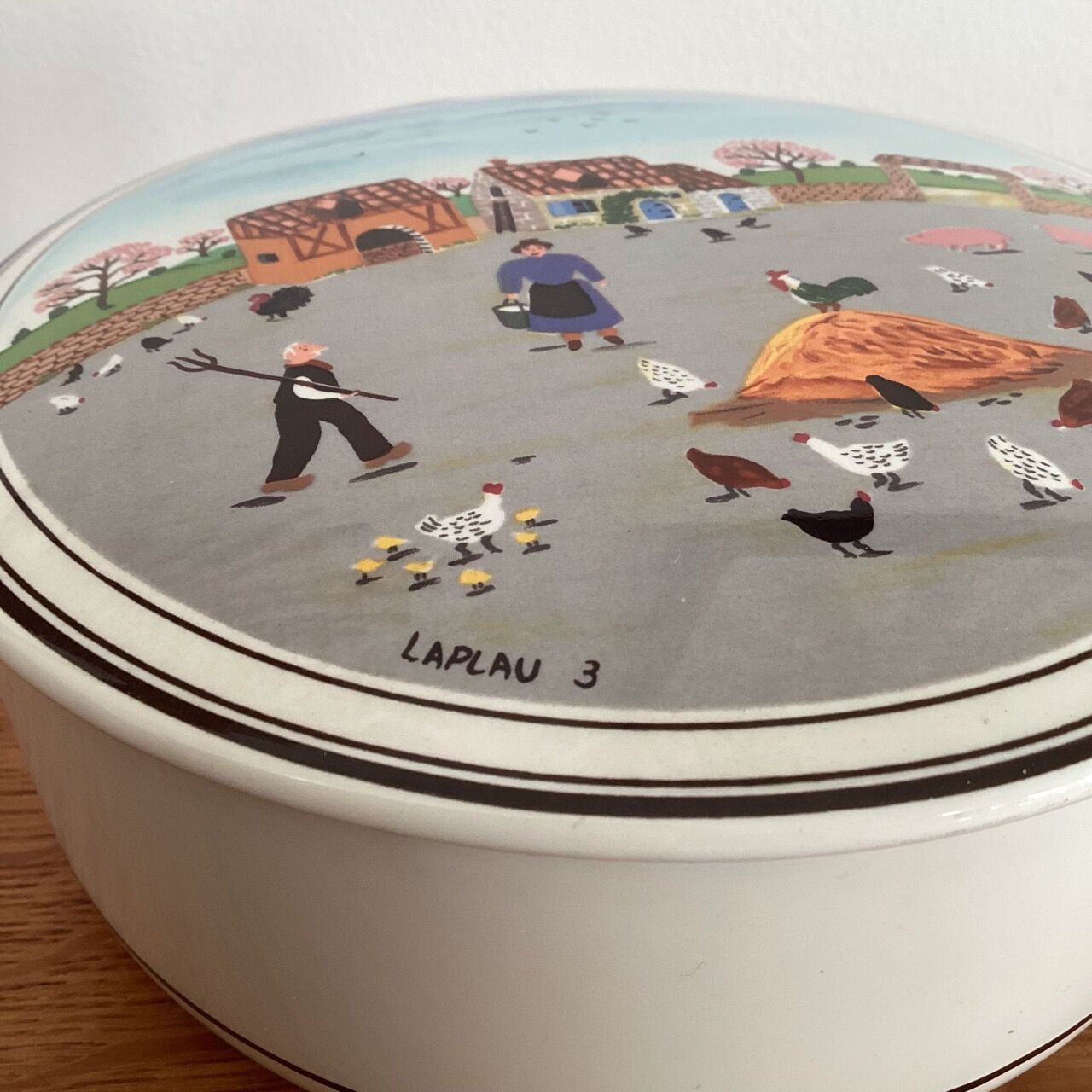 Porcelain box, naïve design collection, décor signed Laplau - 1980s, Villeroy & Boch