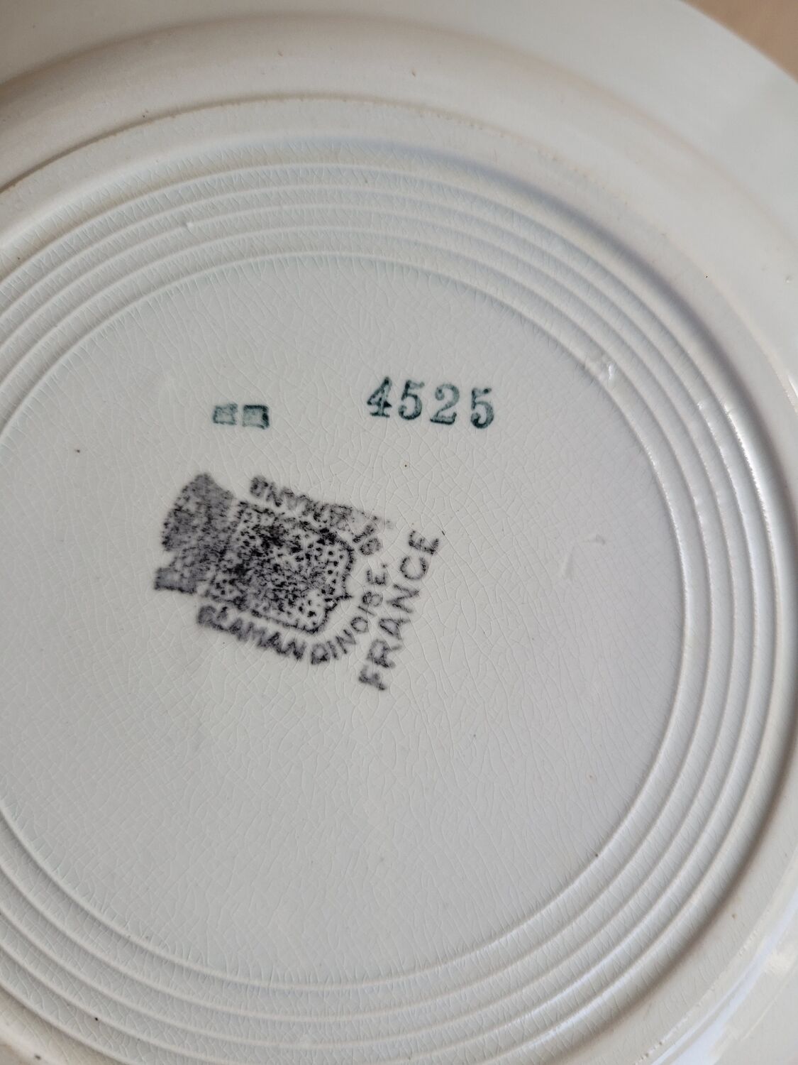 Assiette creuse n°4525 St Amandinoise