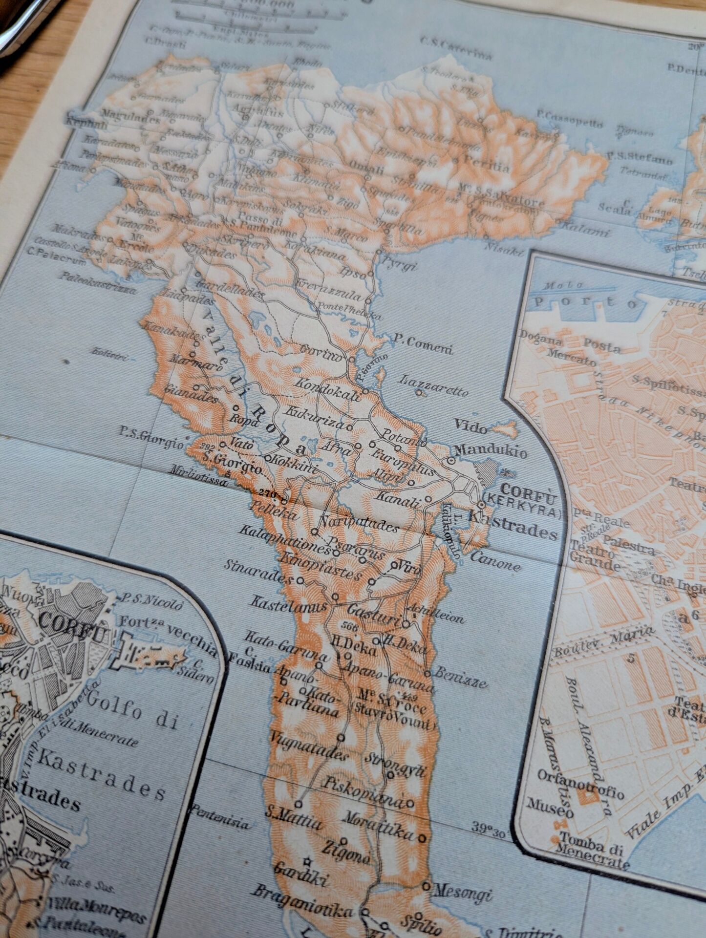 L'île de Corfou,  plan original imprimé en 1910.