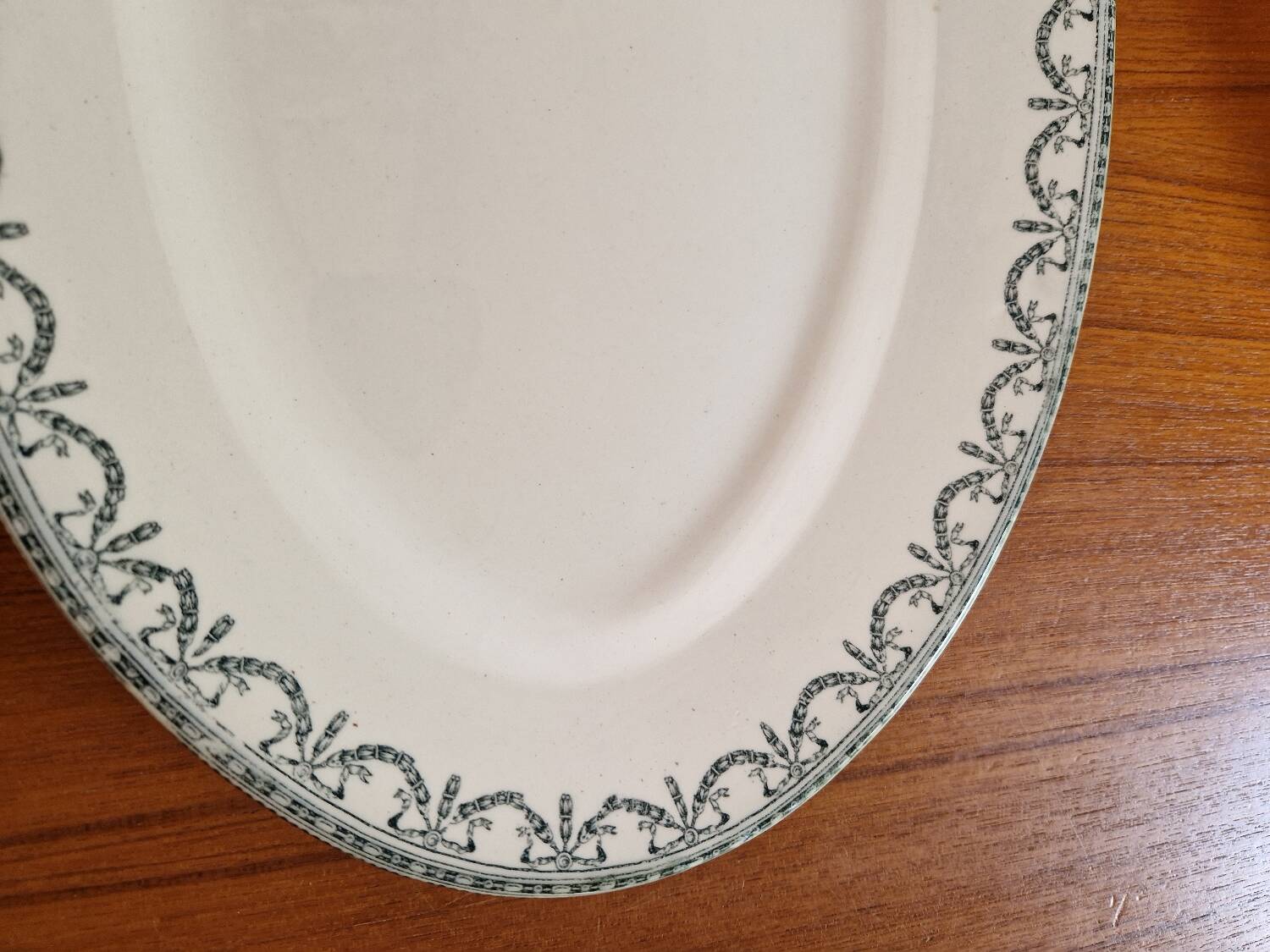 Set Of 2 Large Salt Dishes Model Garlands LXVI