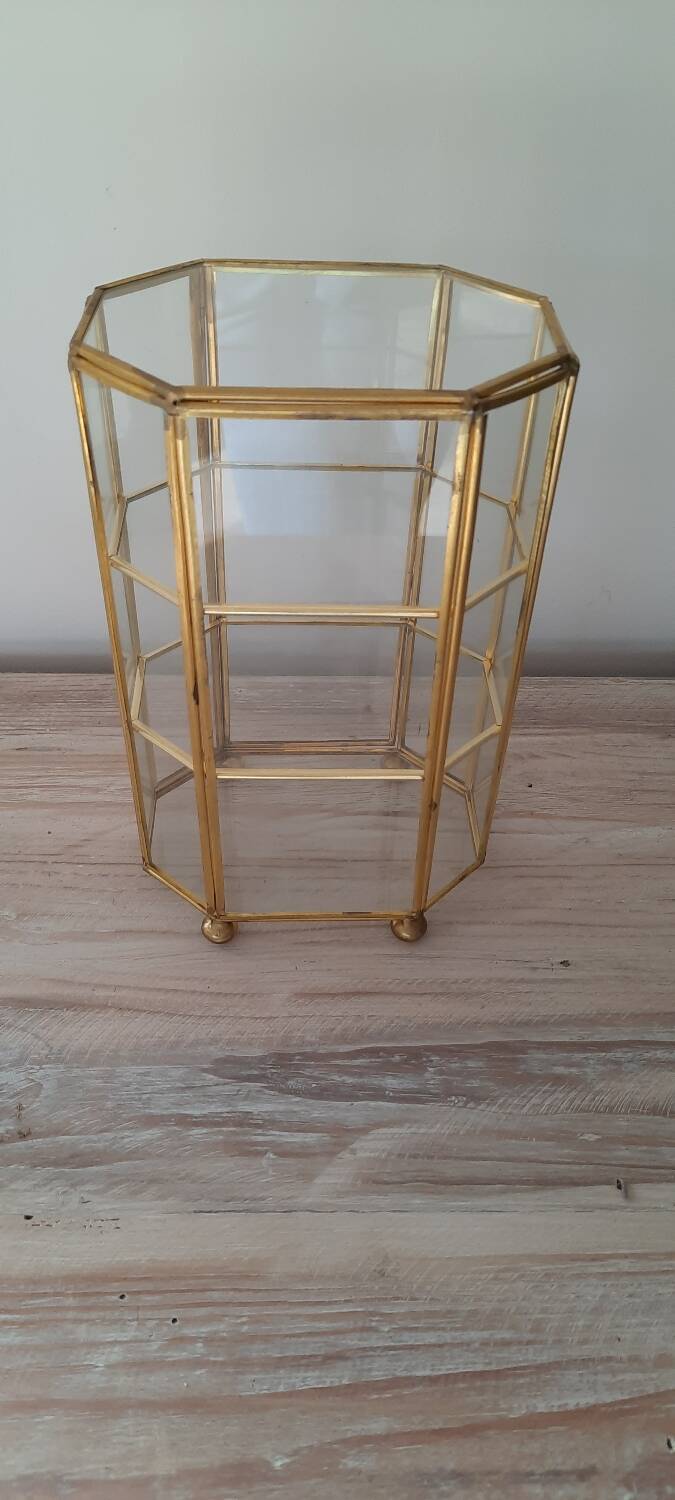 Vitrine verre et laiton