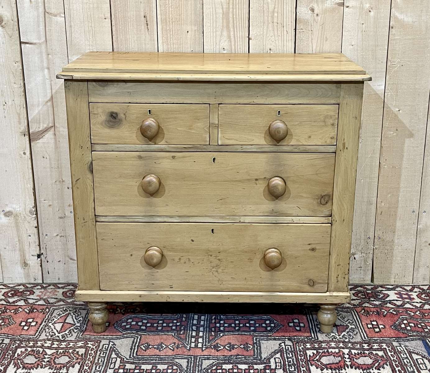 English chest of drawers late nineteenth in fir