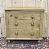 English chest of drawers late nineteenth in fir