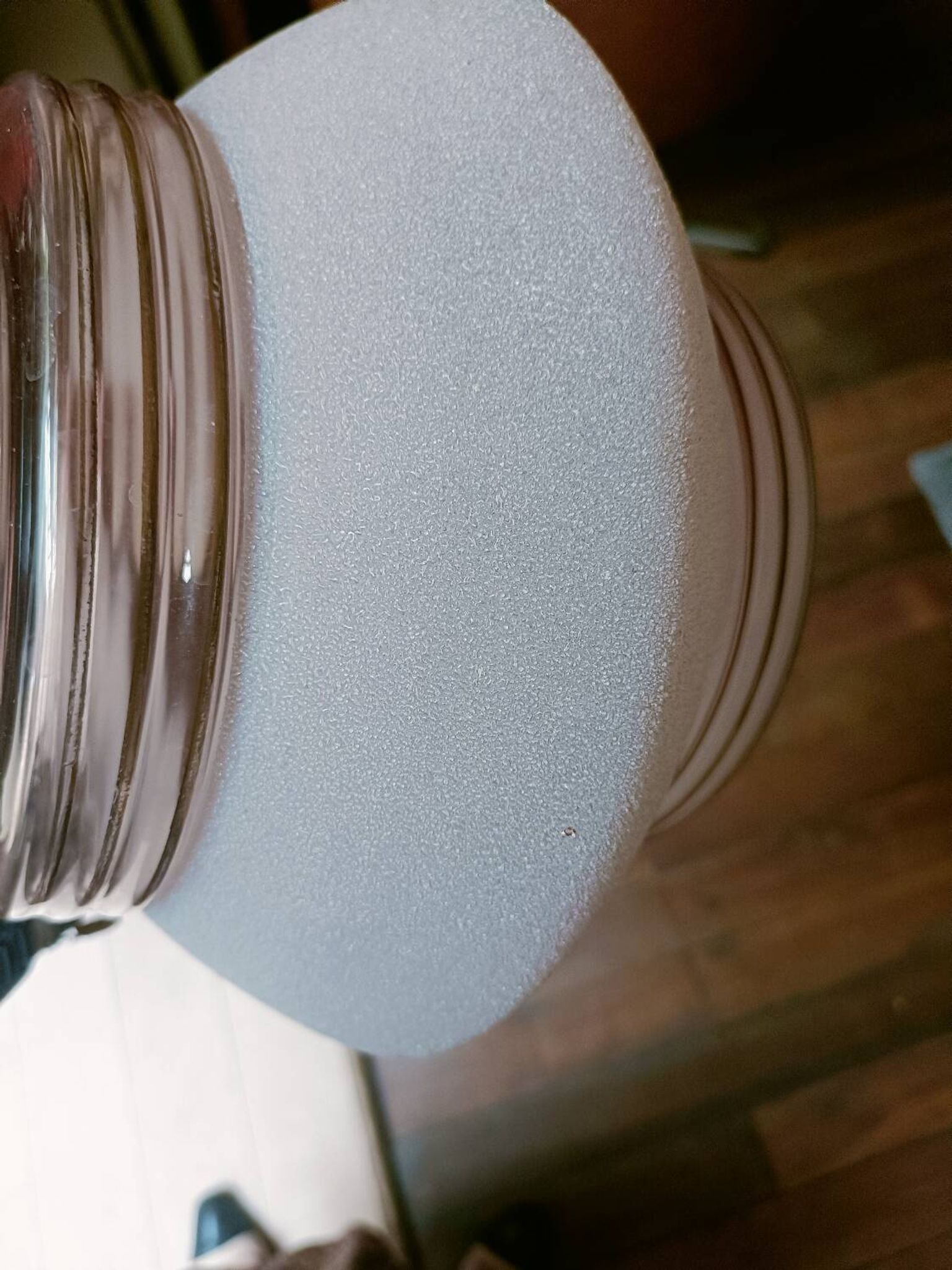 Lustre, plafonnier en verre givré
