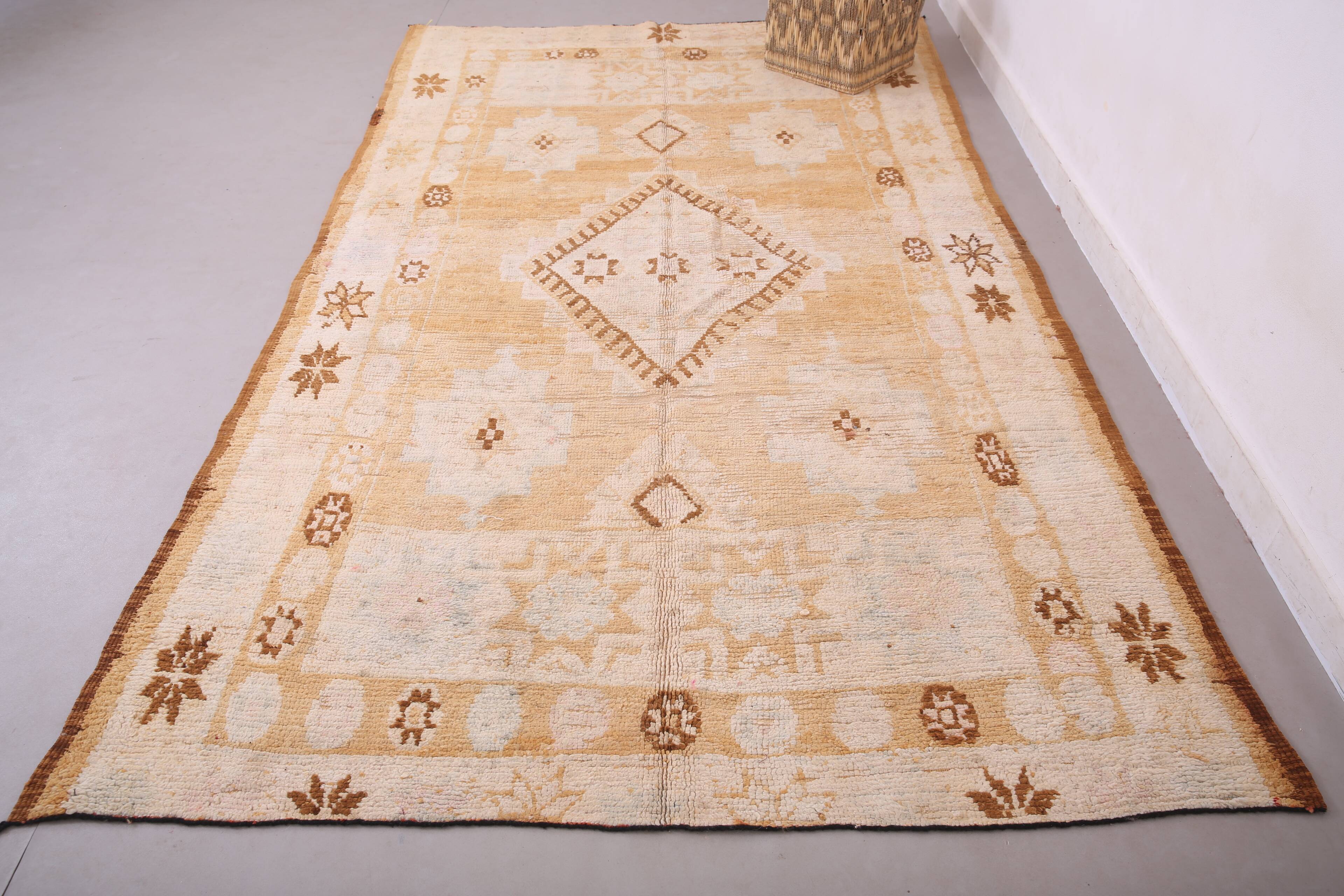 Yellow Vintage Moroccan Rug 181 x 314 cm, Berber Wool Rug, Bohemian Rug