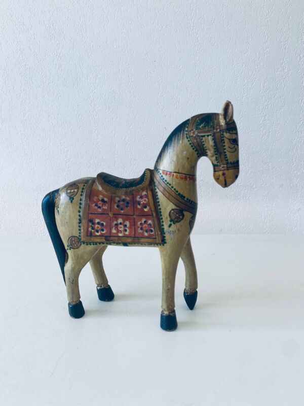 Cheval décoratif en bois