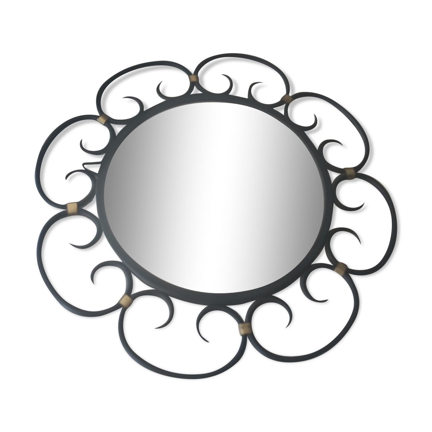 Miroir en fer forgé et bagues métal doré vers 1950 - 39cm