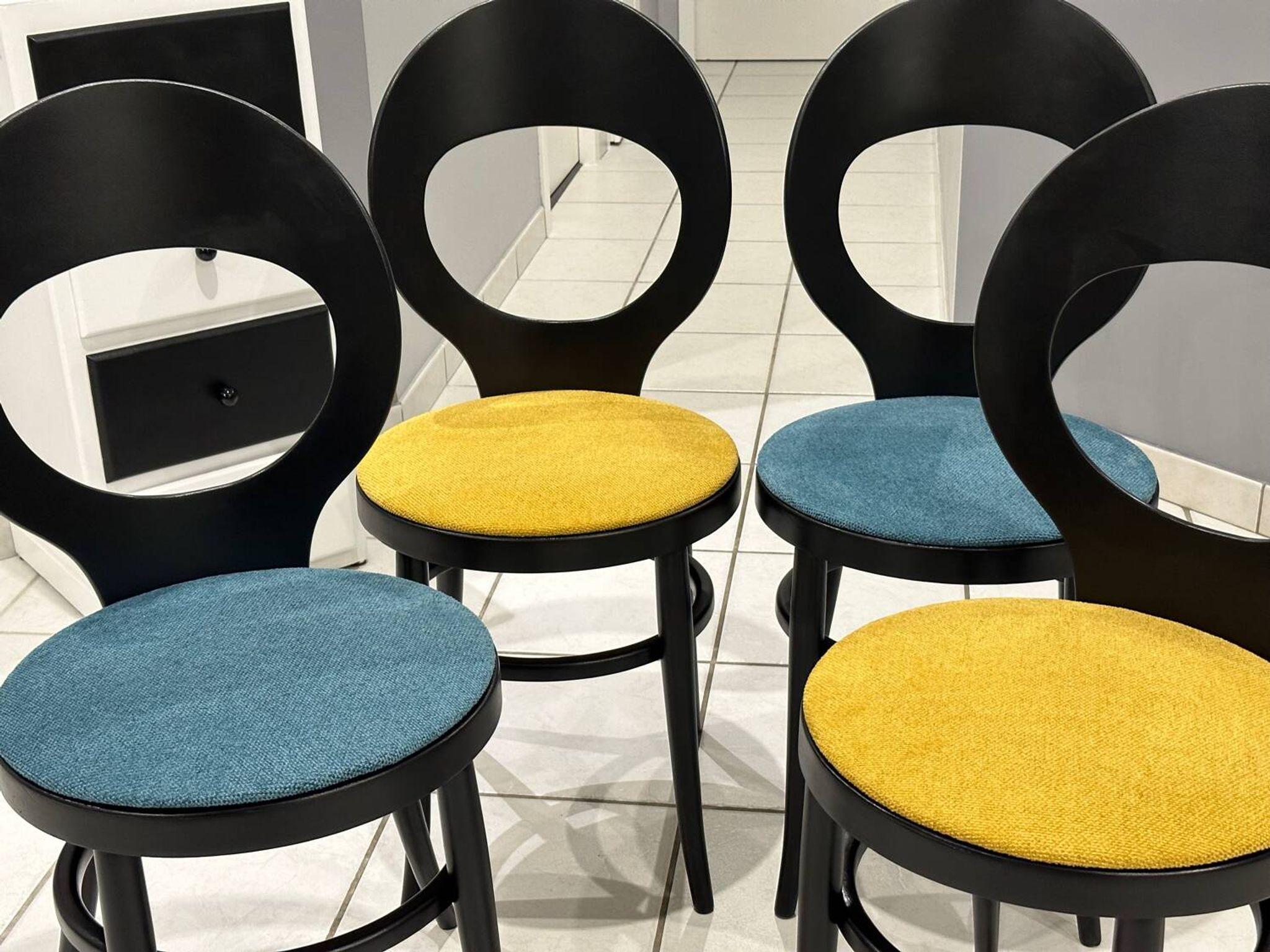 Set of 4 Baumann Bistro chairs, Mouette model, vintage 1970