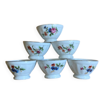 Bols à facette et piédouche décor fleurs