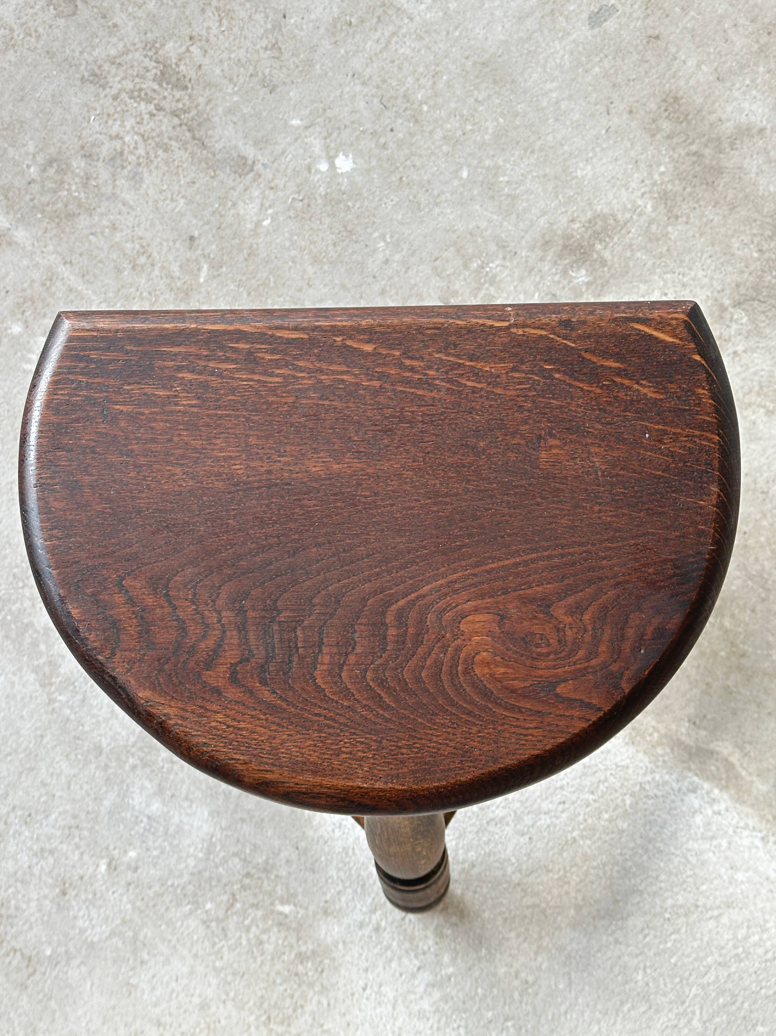 Tabouret ancien bois massif