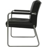 A pair of Bauhaus armchairs, chromed steel tubes, leather, Germany, 1970