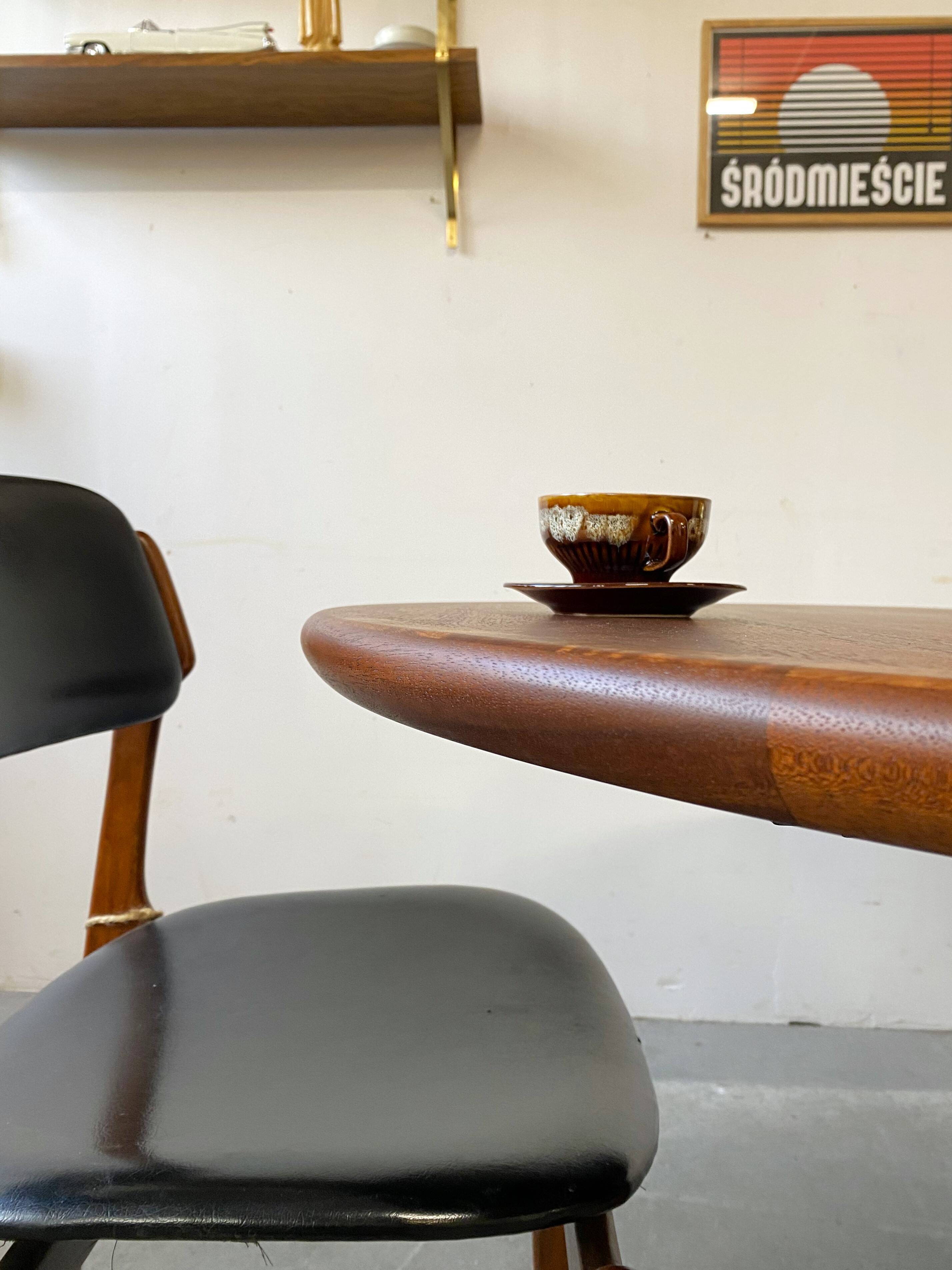 Round Extendable Table, Denmark 1960s/1970s, Mid-C, Vintage