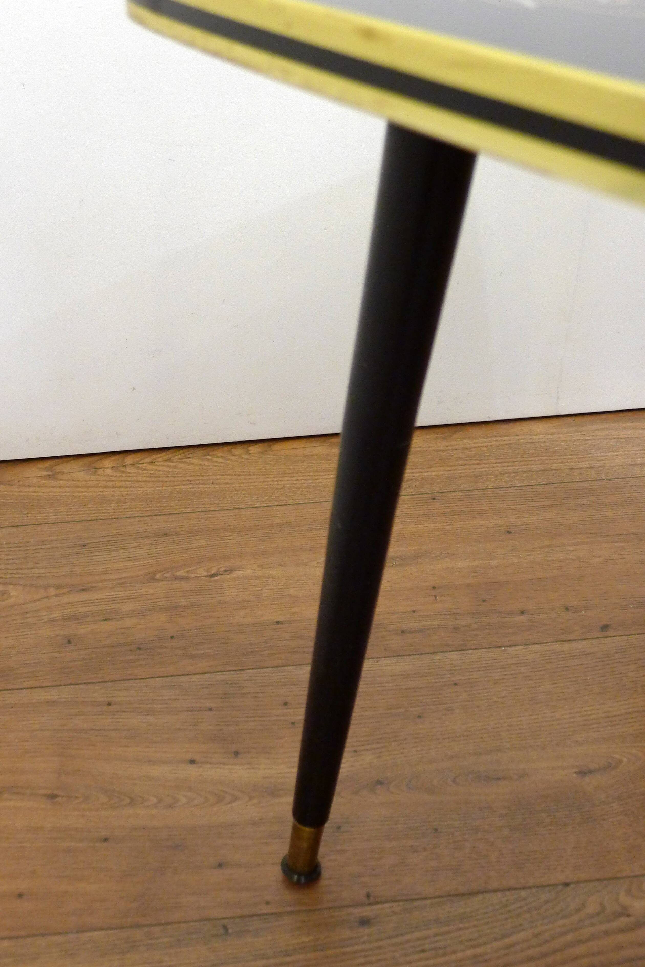 Large coffee table 1960s Rococo style with tapered legs.