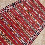 Tapis berbère marocain tissé à la main 100% laine biologique provenant