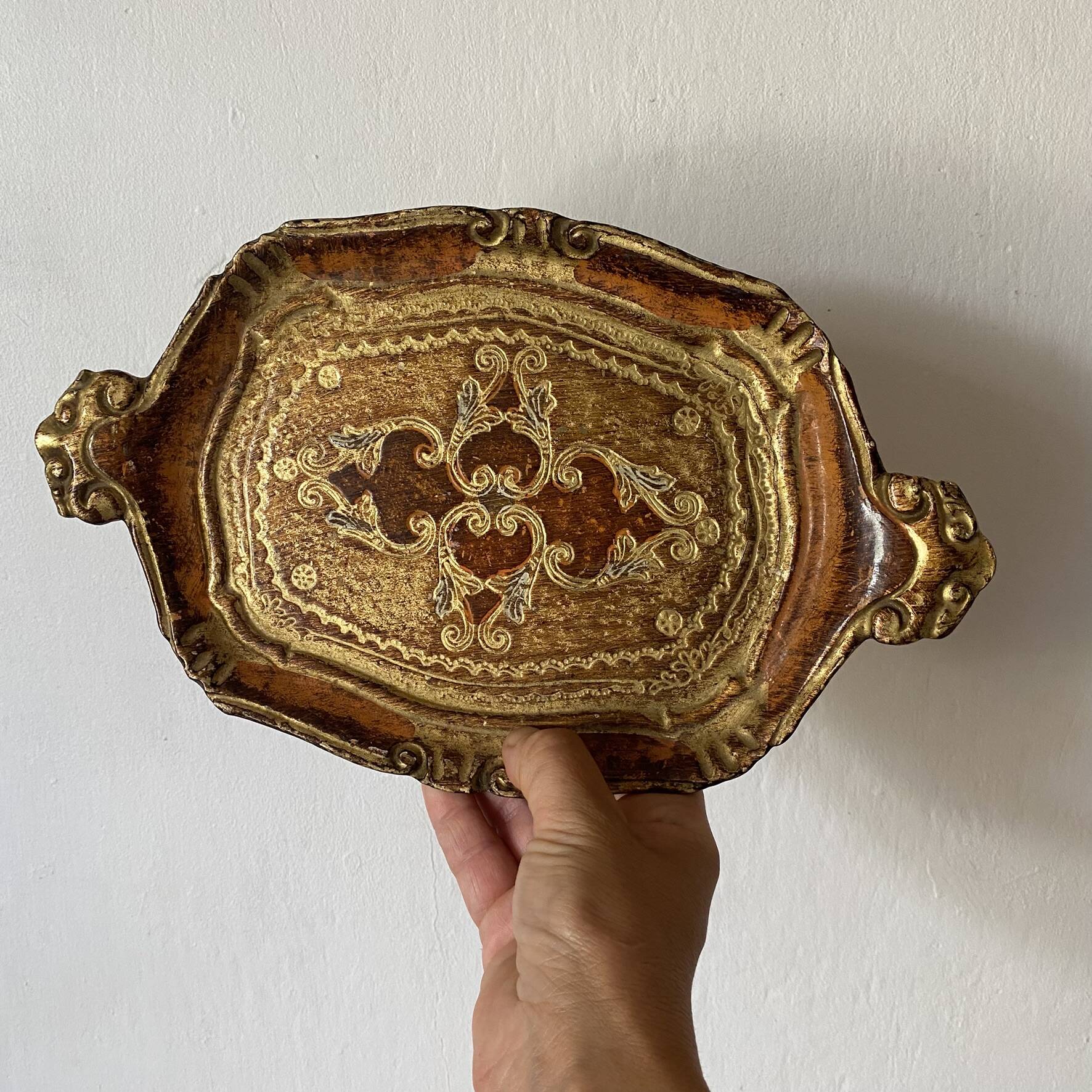 Small ochre and gold Florentine tray