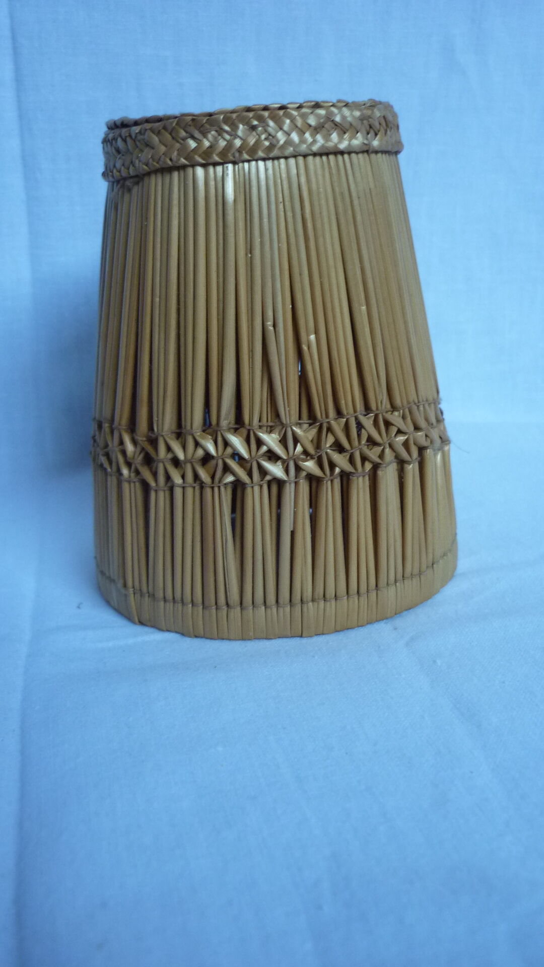 Braided straw pot