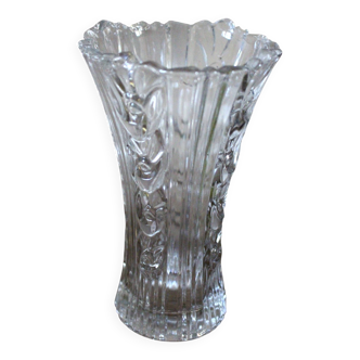 Art Nouveau style vase in cut glass with floral decoration