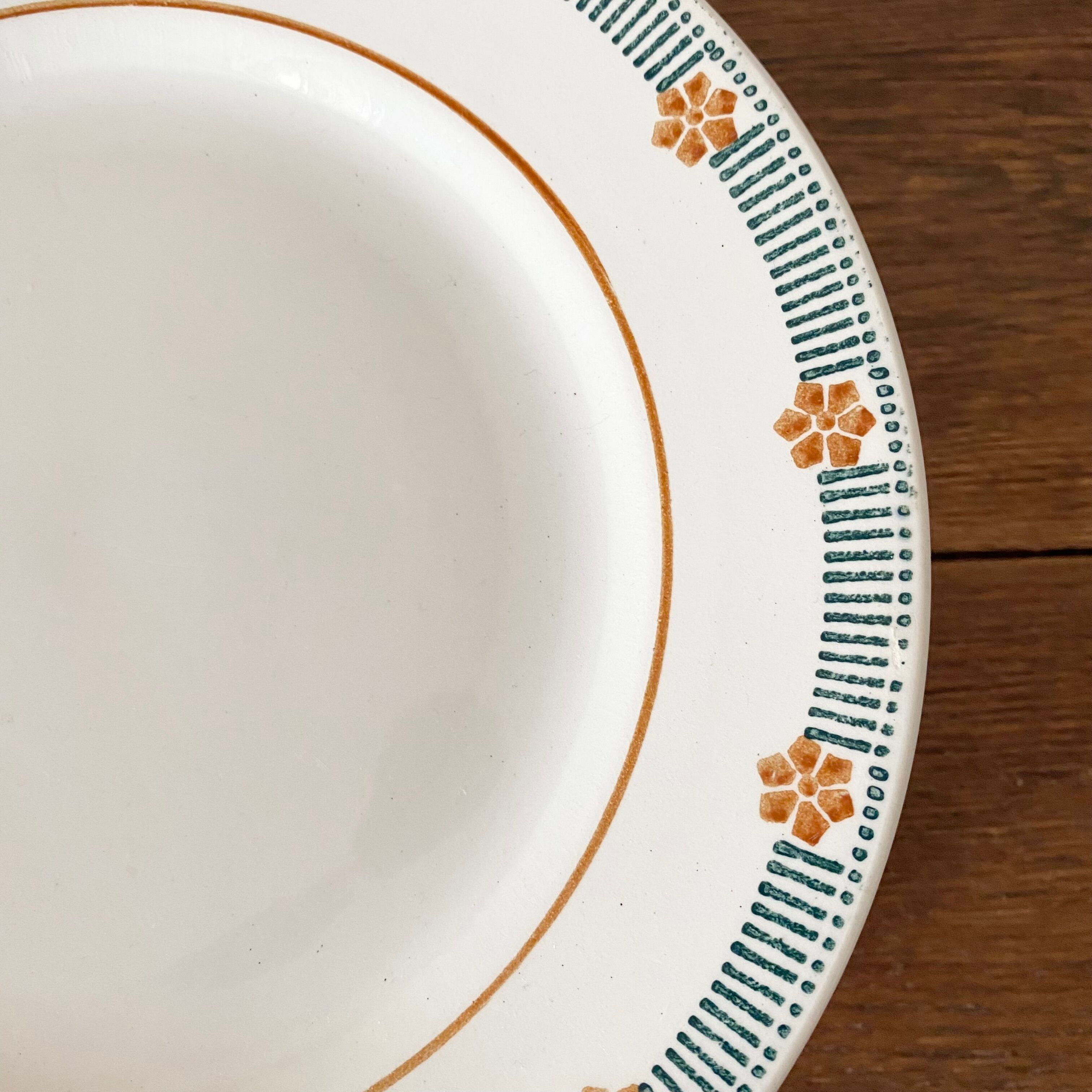 Saint Amand iron-earth dessert plates