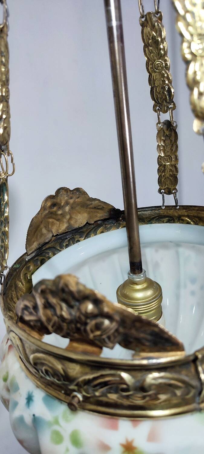 Lámpara de techo "Art Nouveau" de latón y cristal.  España, 1930s.