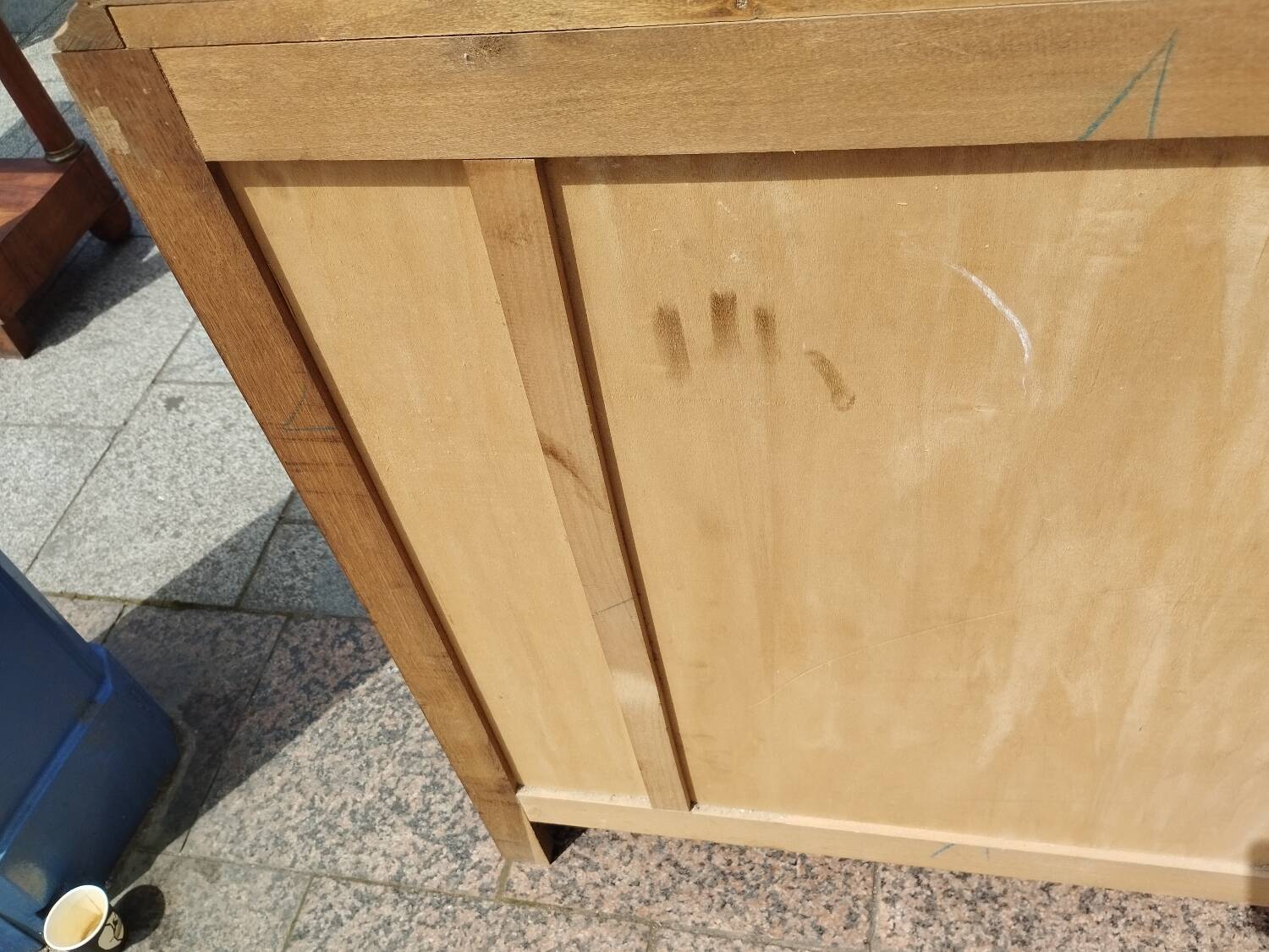 Commode vintage pieds compas