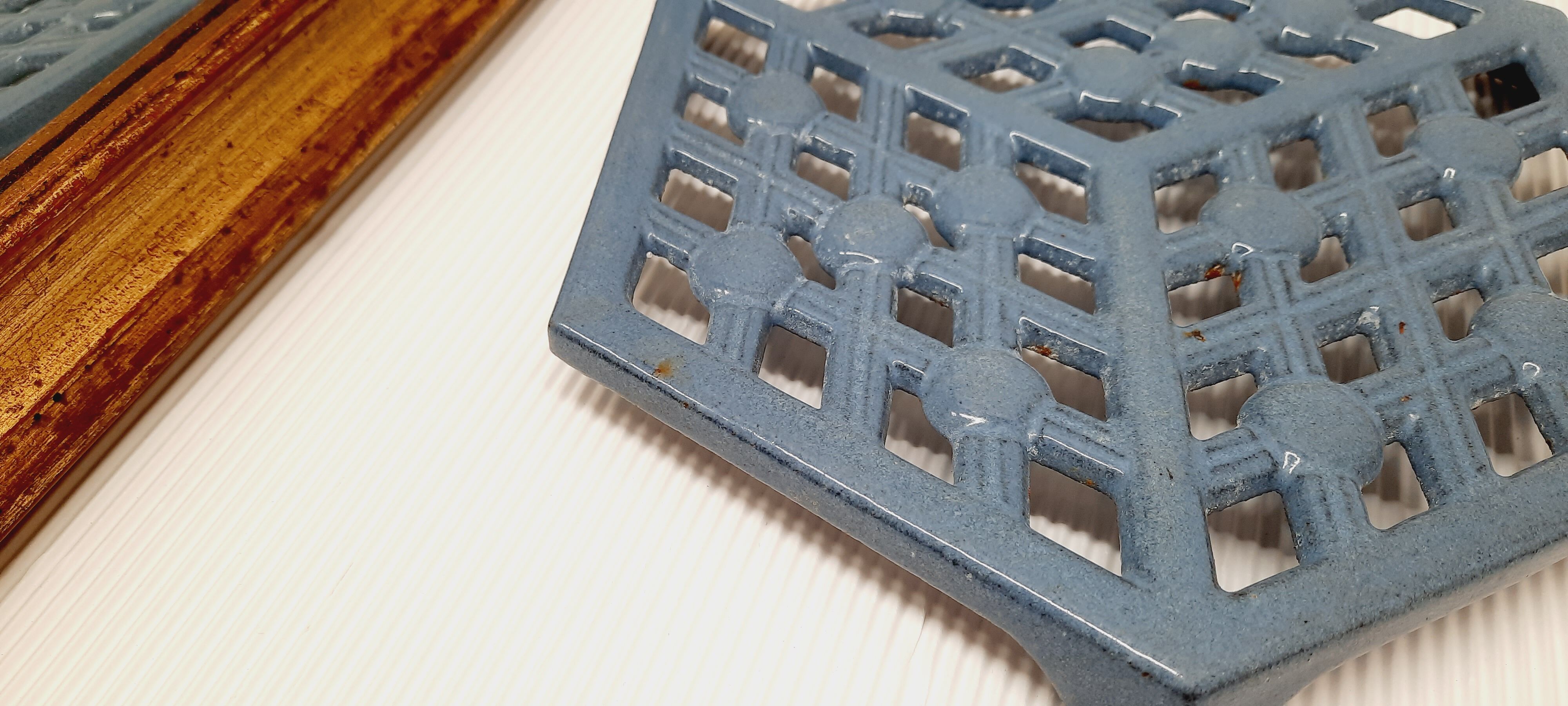 Art deco enamelled cast iron trivia