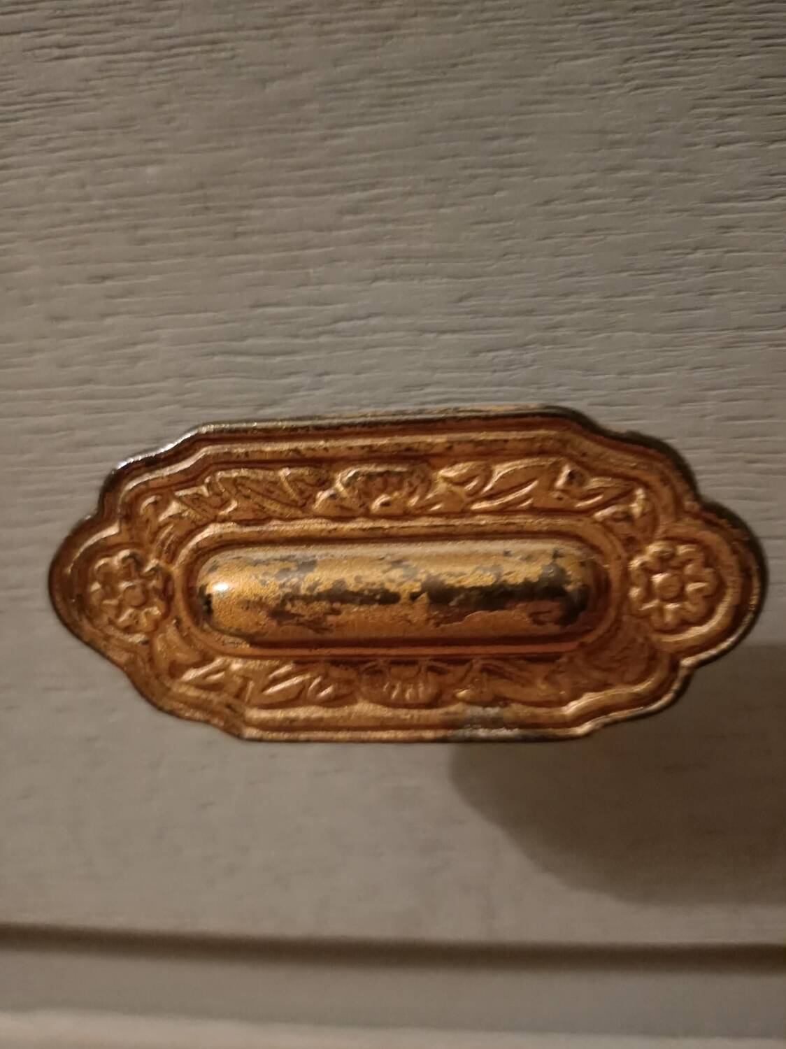 Commode bois patinée