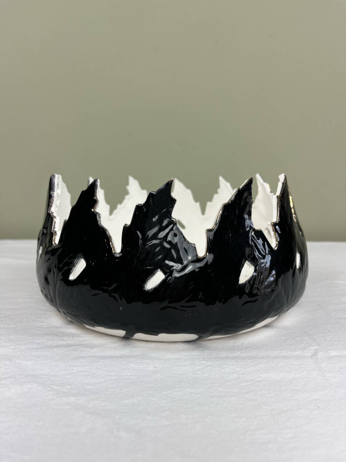 “Silhouette” handcrafted ceramics