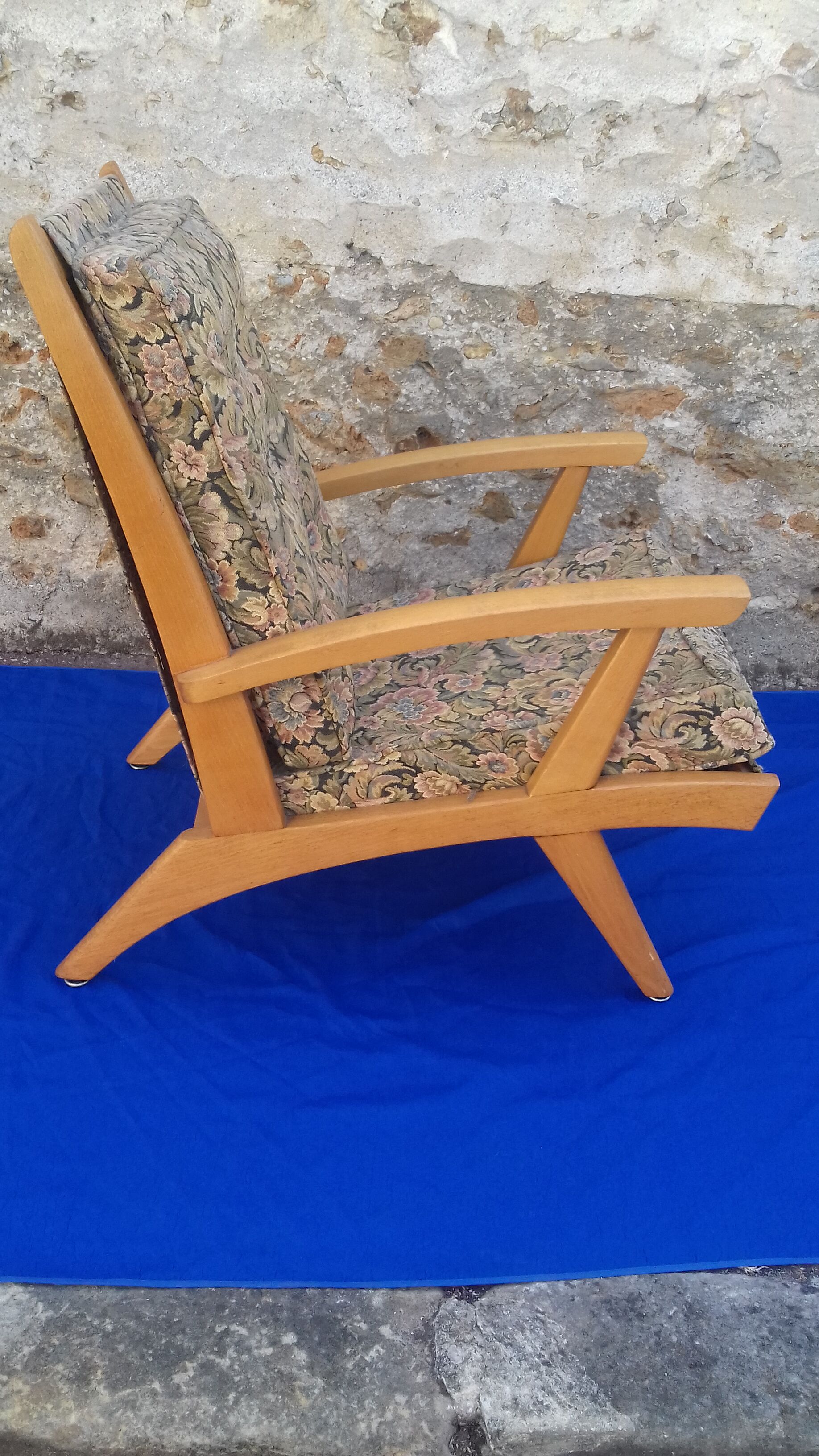 Free-Span edition armchair