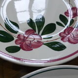 Set of 4 antique mixed flat plates
