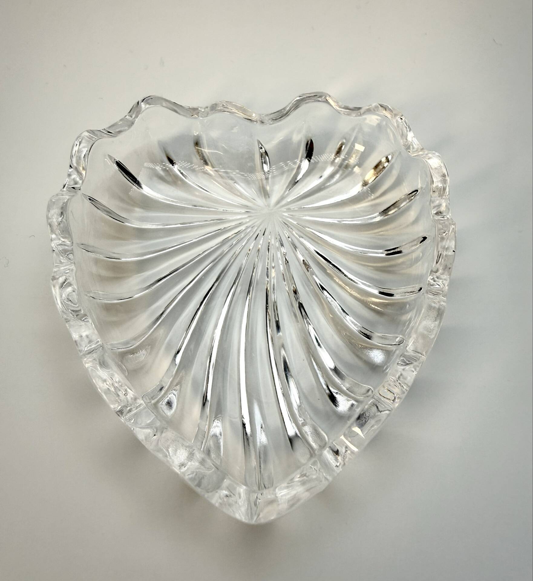 Small crystal shell-shaped dish – Key tray or jewellery holder