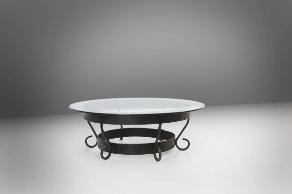 Table basse ronde en fer forgé et plateau en verre, France, années 1930