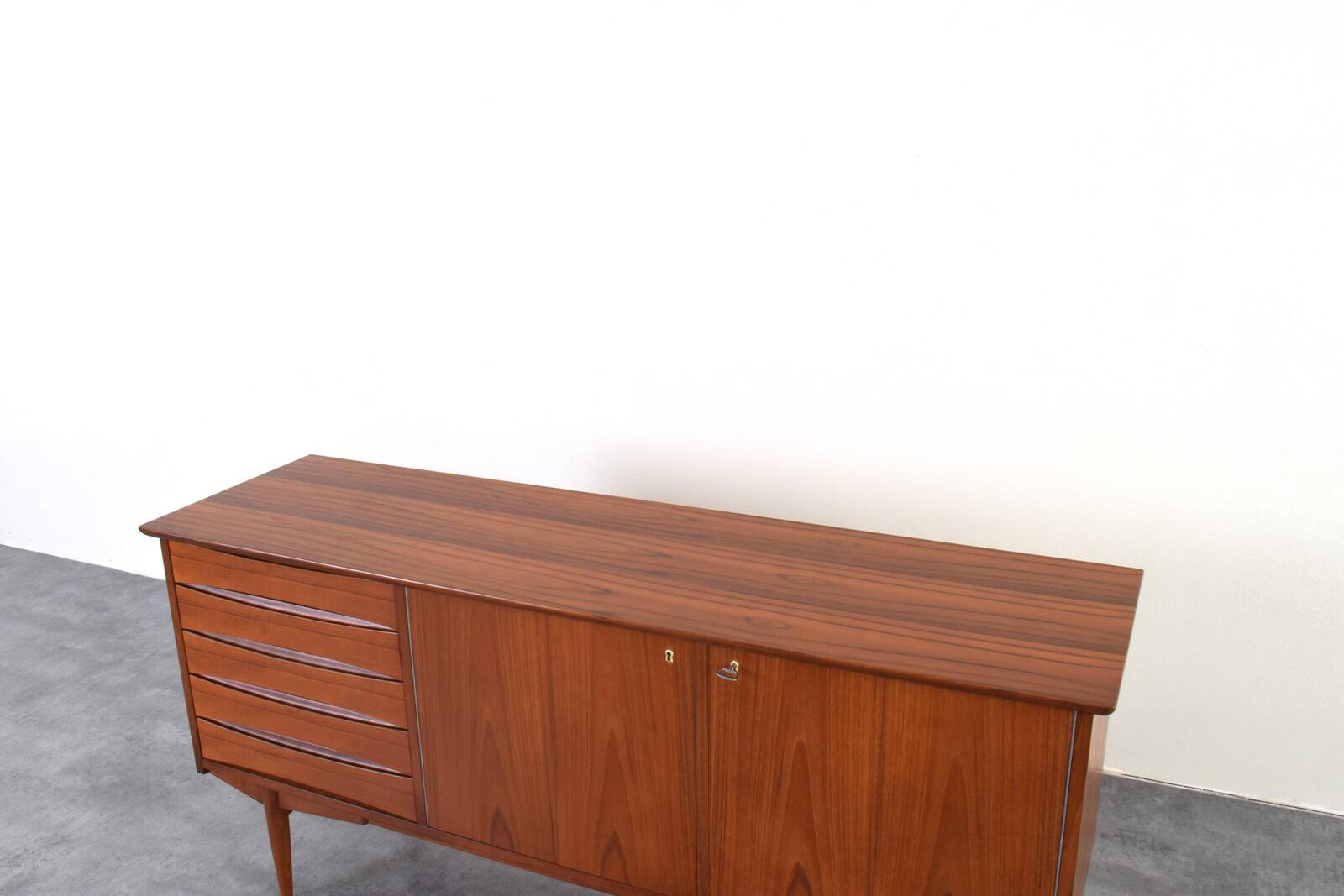 Teak enfilade from the mid-century by Frederik Kayser, 1960s.