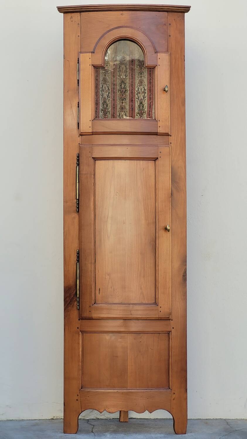 Corner glazed corner cabinet in old cherry wood 1900s
