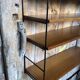 Ancienne etagère murale modulable tomado métal noir + bois clair vintage