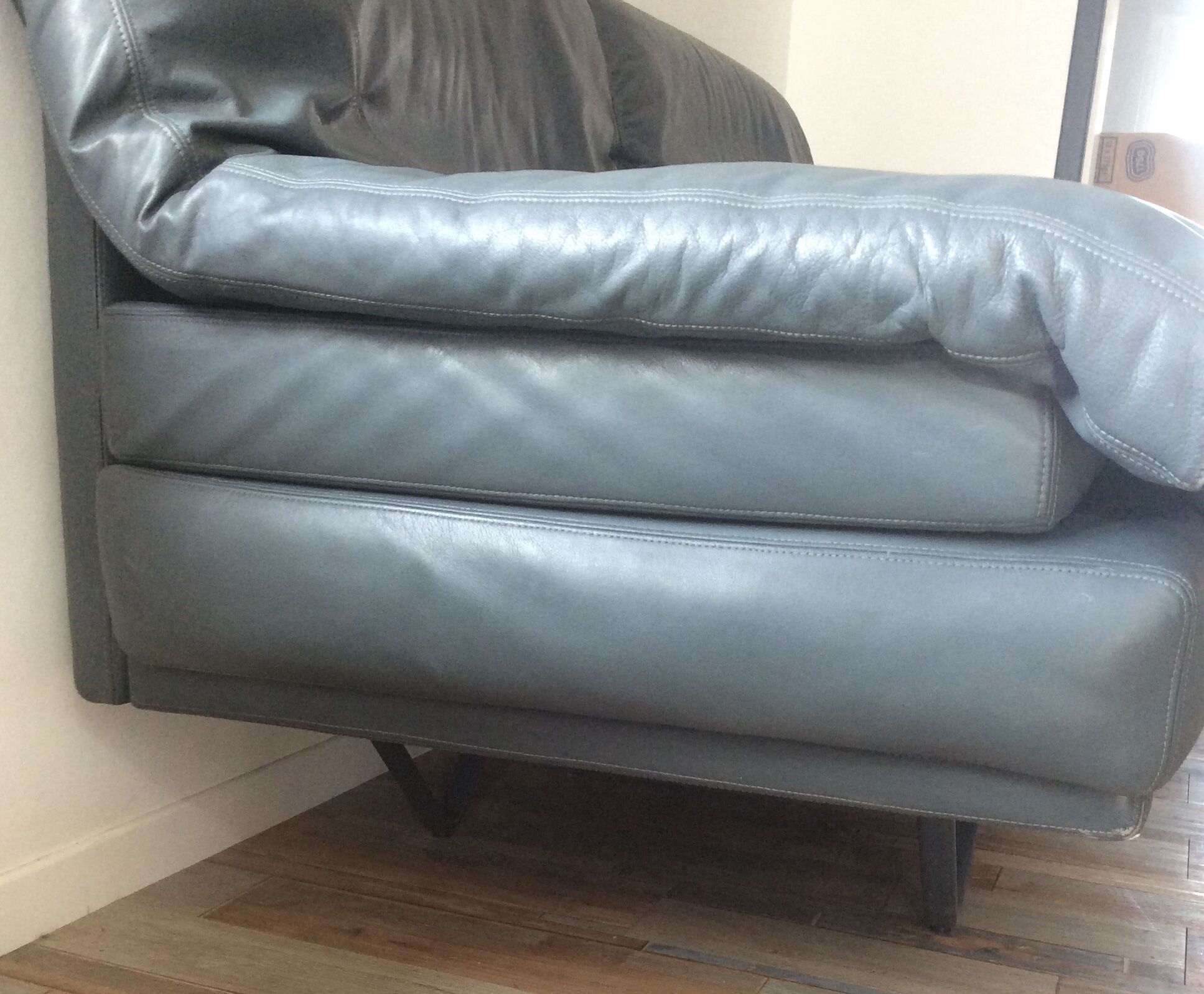 Cornelius de Durlet sofa in grey leather