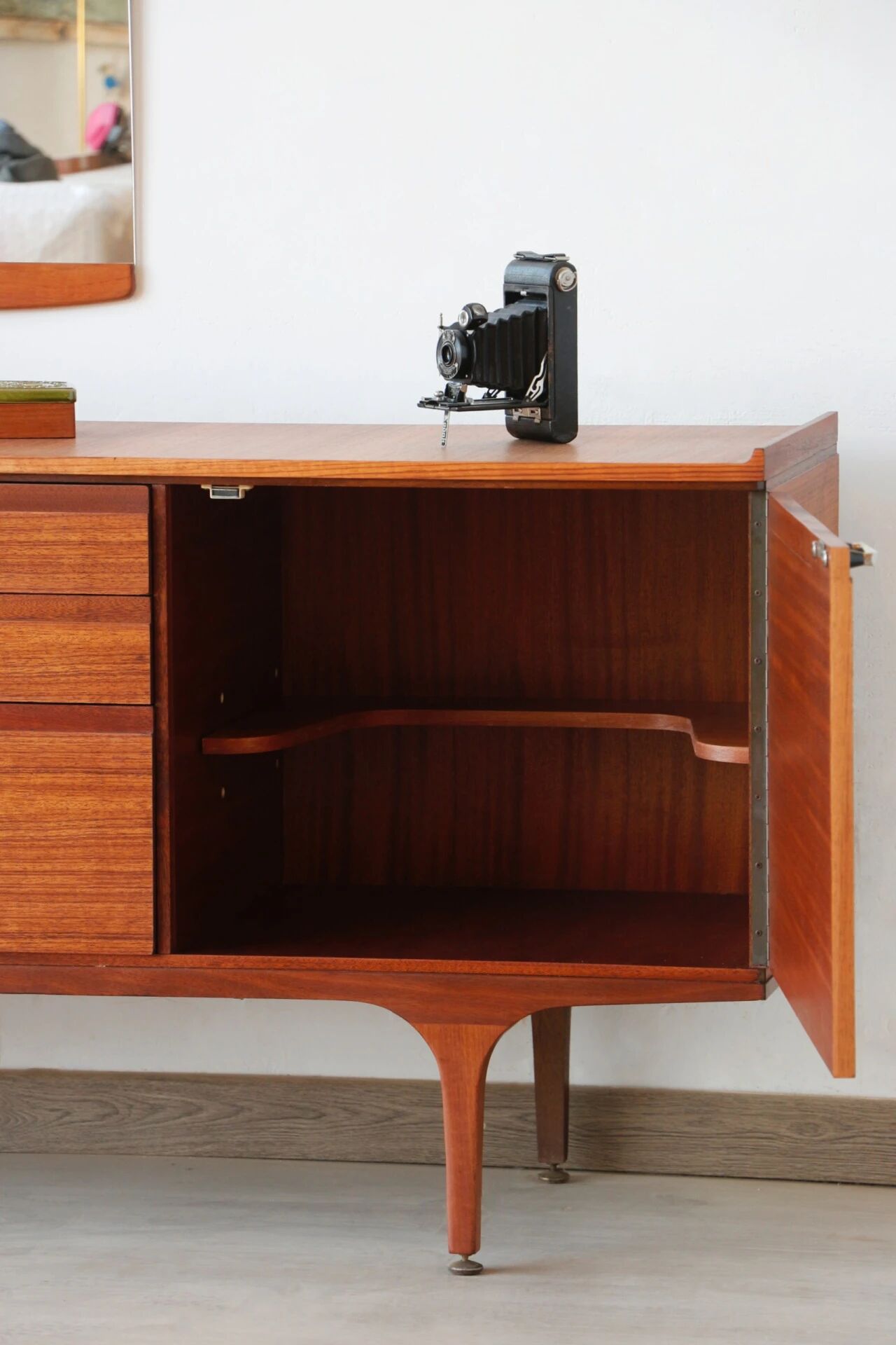 Enfilade teck vintage Meredew rénovée (165 cm)