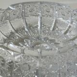 Ashtray/empty pocket in Bohemian crystal. Finely chiseled with sophisticated starry/brass patterns. Stylish Boho chic