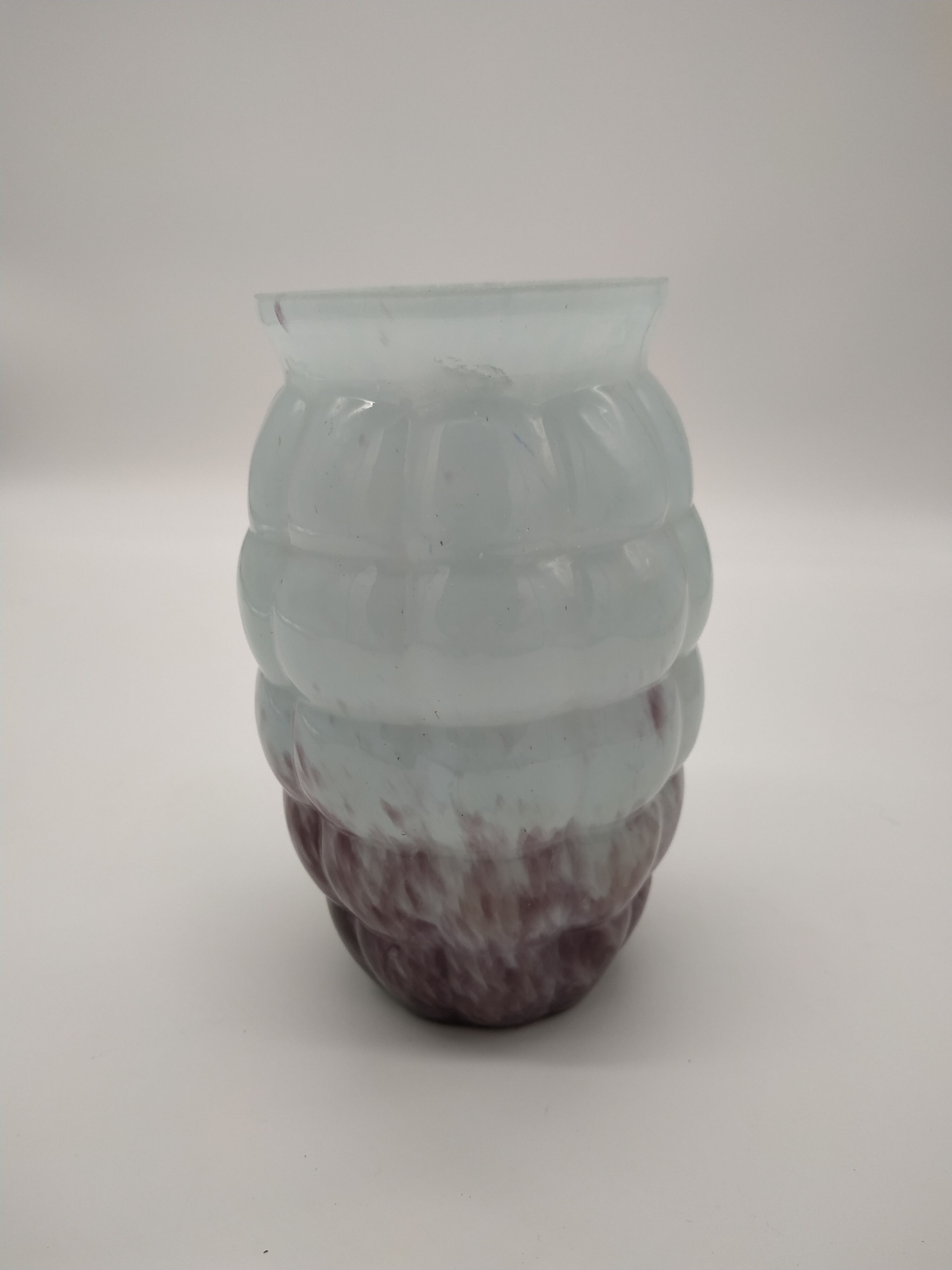 Vase en verre art déco cyan et prune