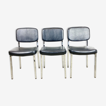 Retro chairs with chrome base