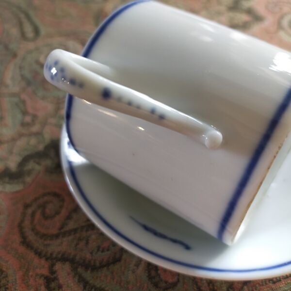 Tasse trembleuse Locré