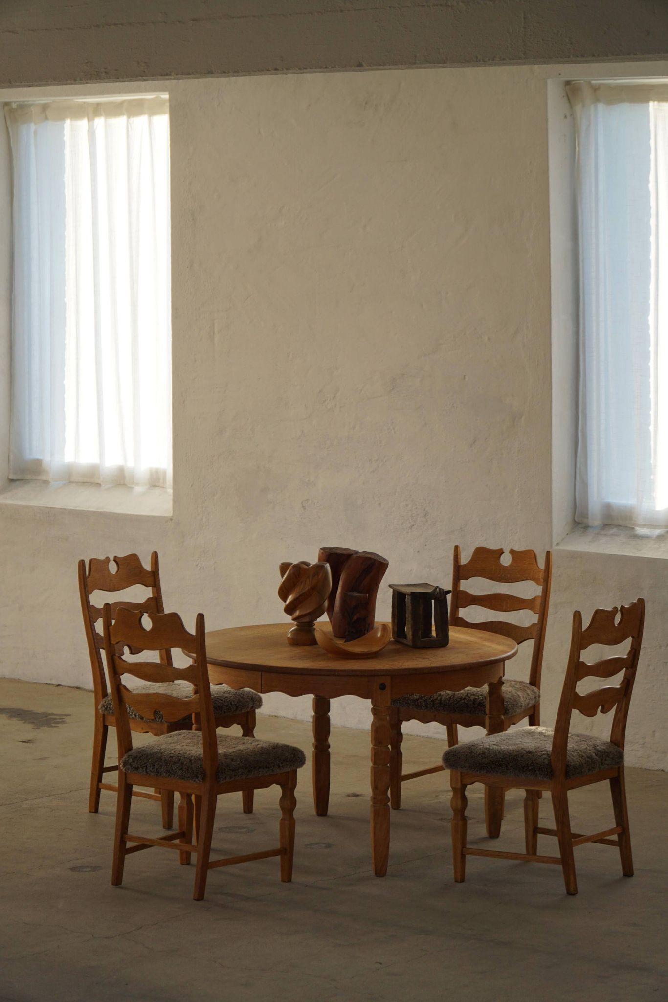 Denmark mid-century, set of 8 oak and lambswool chairs, Henning Kjærnulf, 1960s