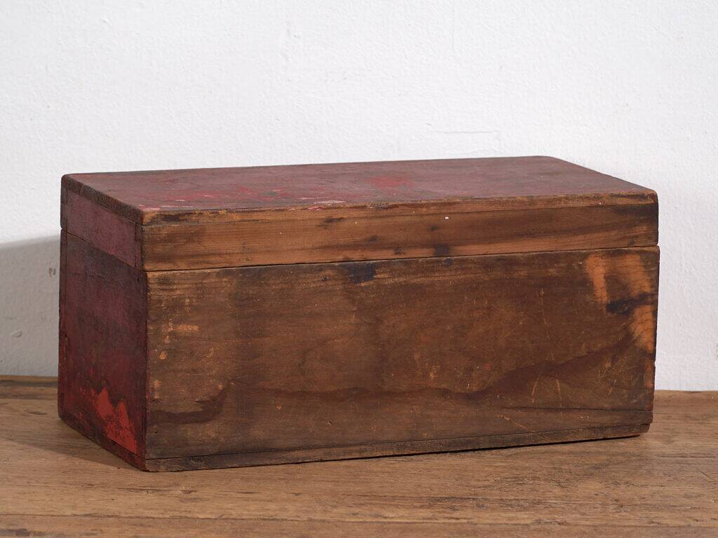 Antique red chest with floral patterns (c.1900) #9