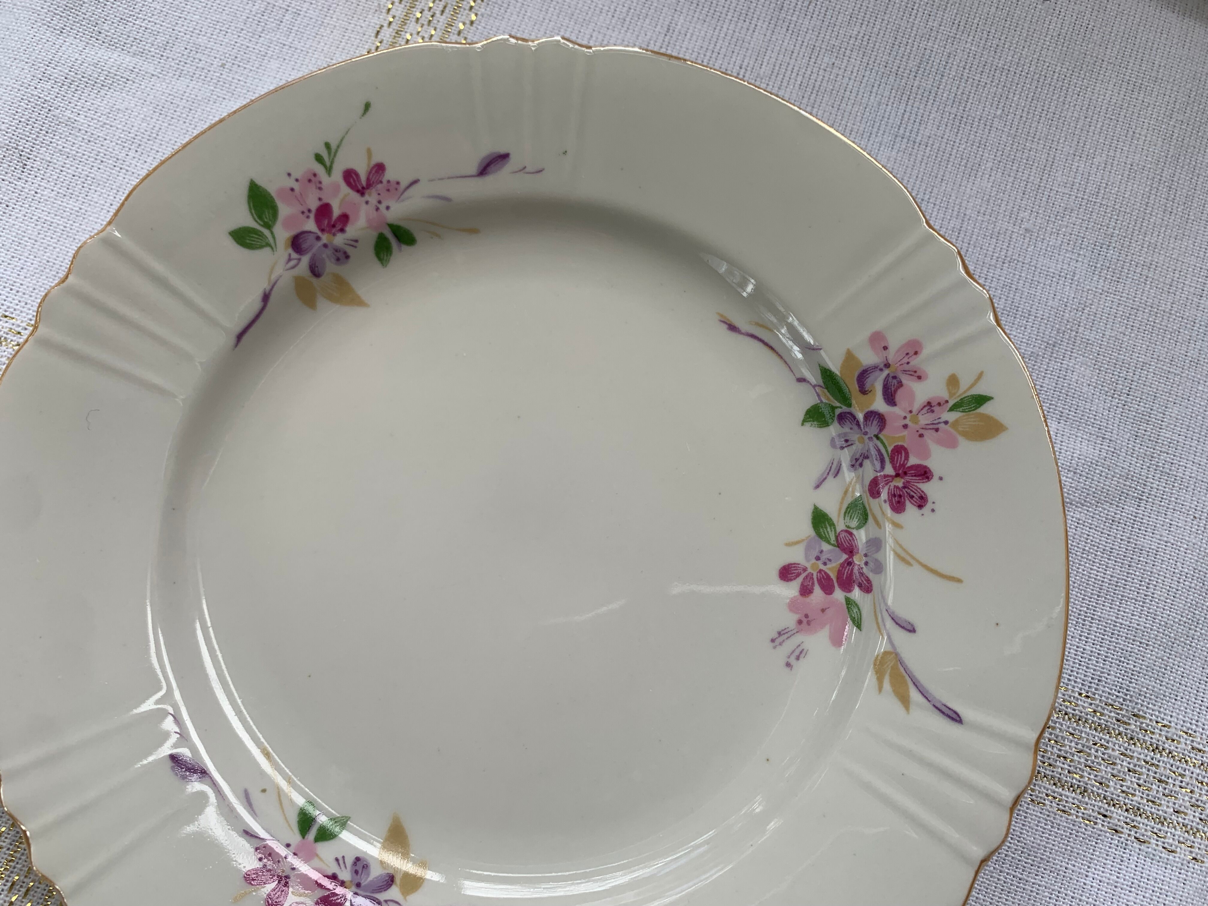 Set of 5 porcelain dessert plates pink and purple flowers