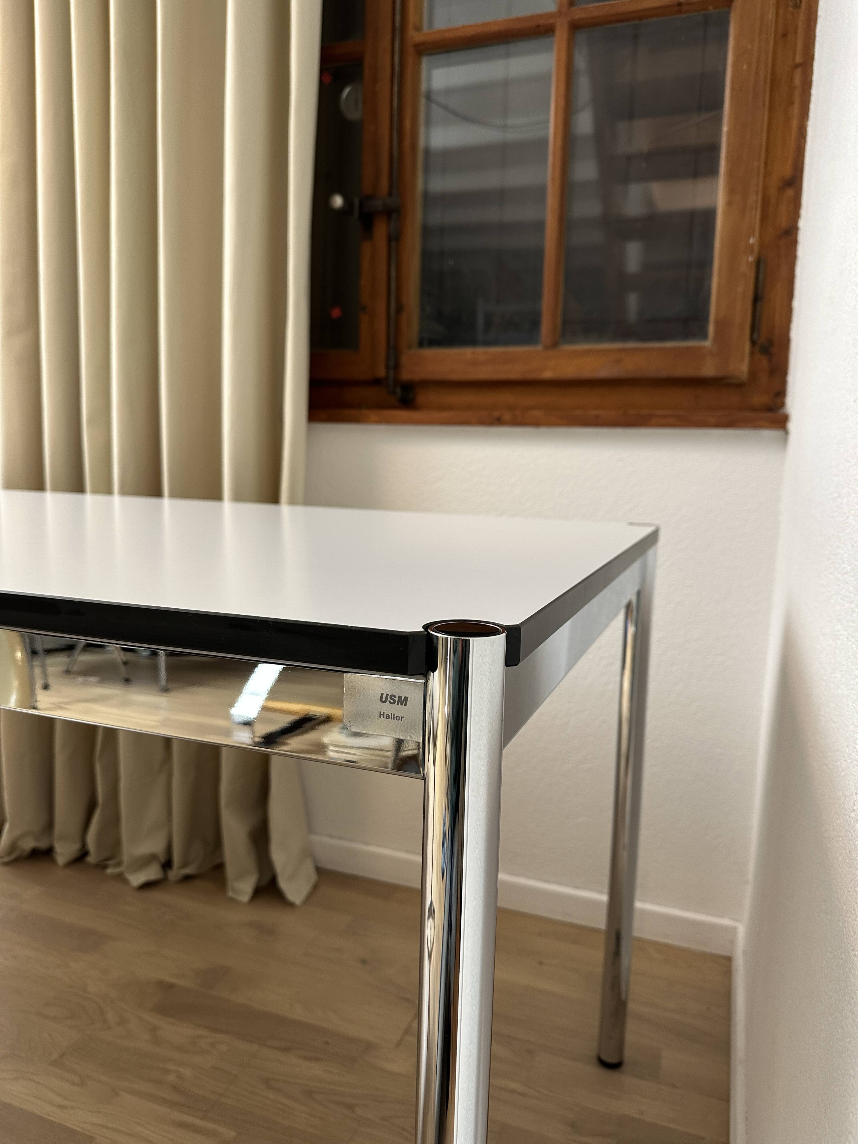 USM Haller desk in pearl grey laminate