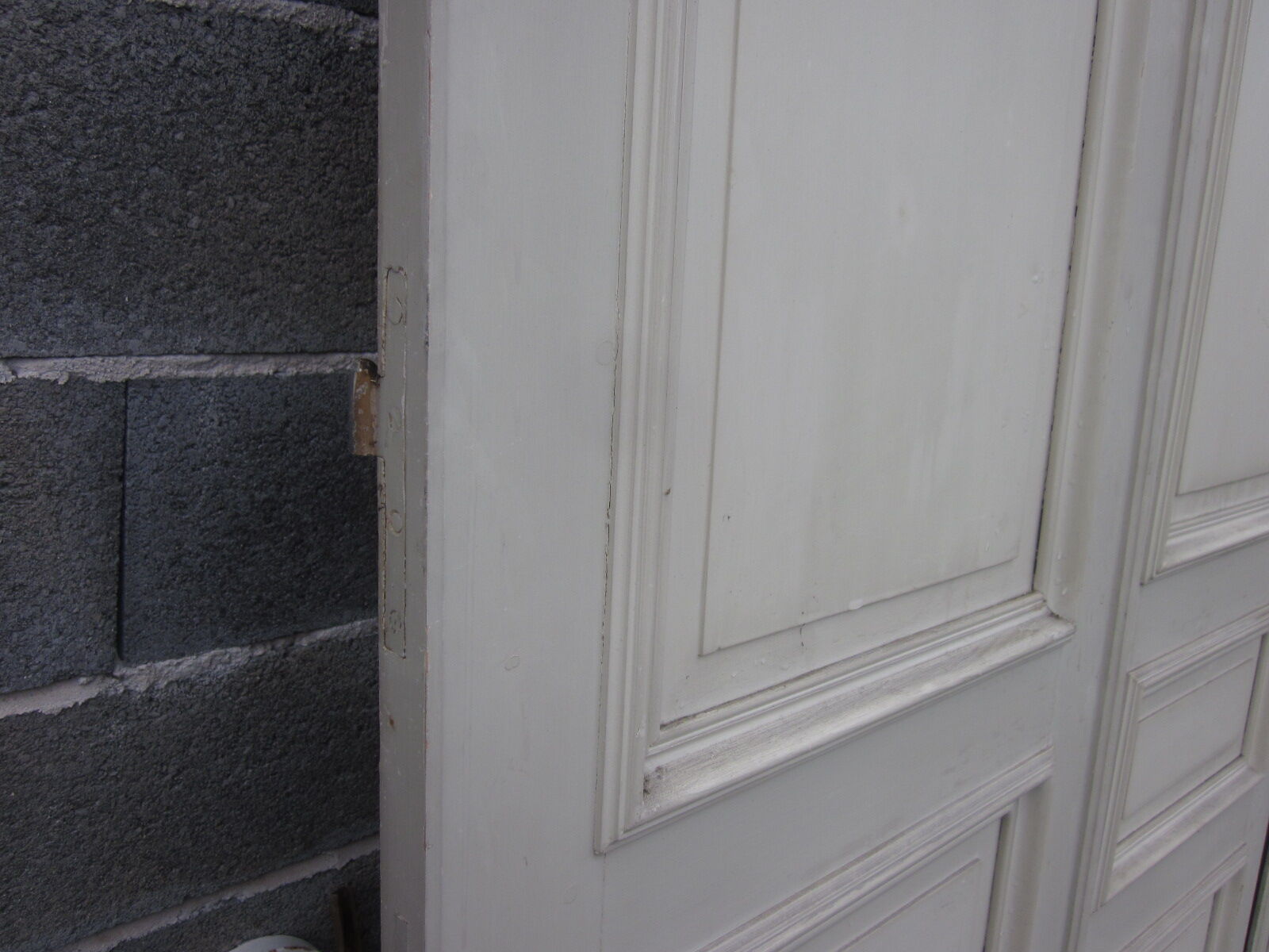 3 old separation doors