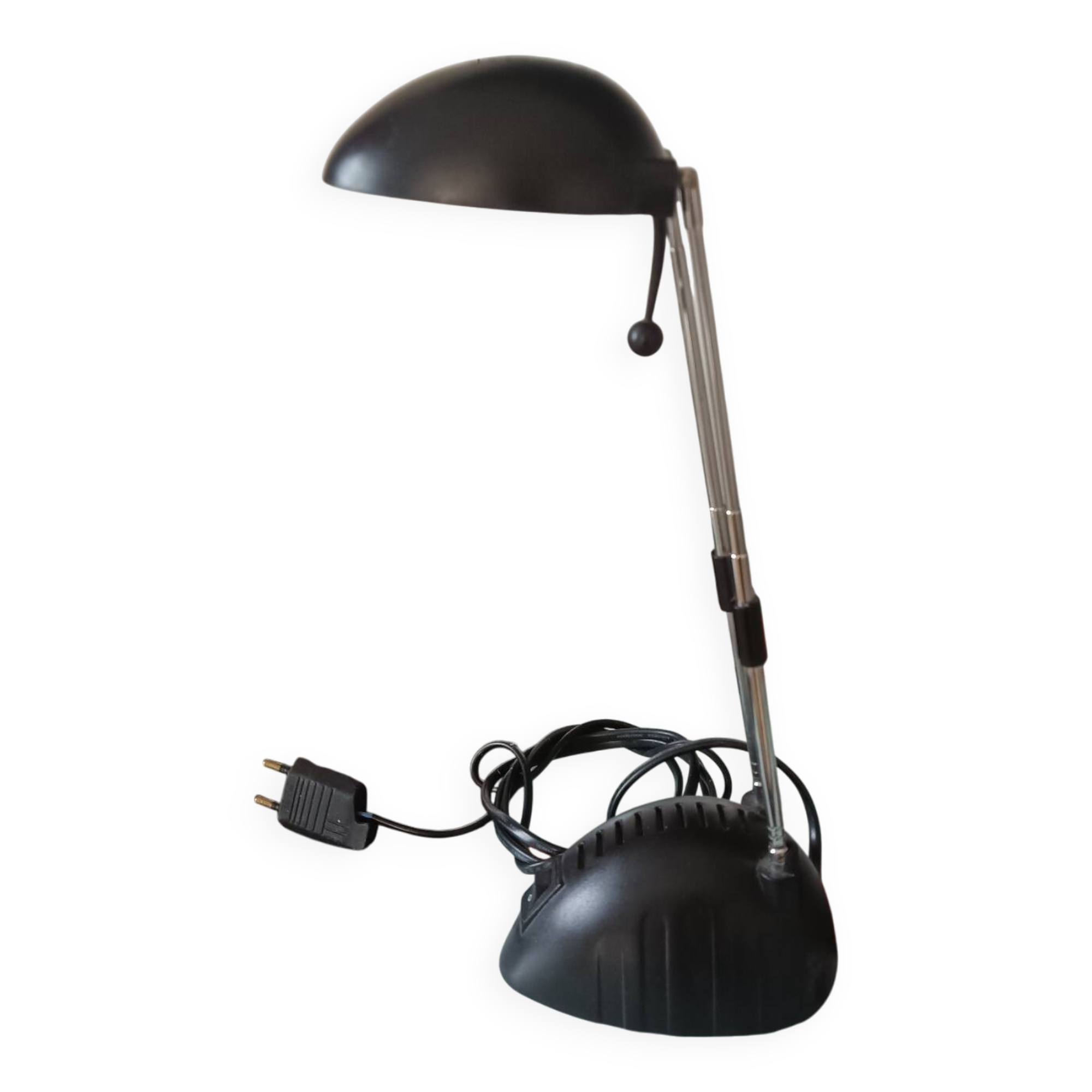 Black metal and brass table lamp