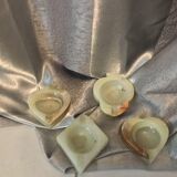 4 ashtrays in vintage alabaster