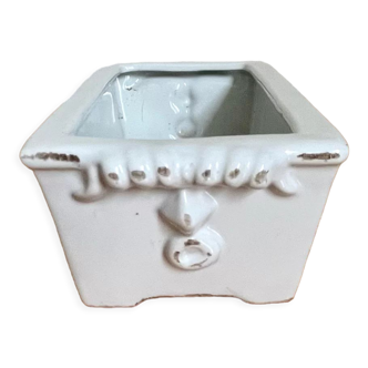 White ceramic pot